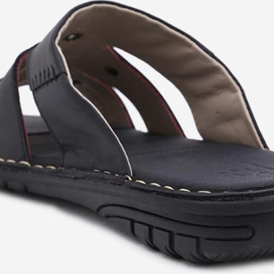 Dép nam Huy Hoàng màu 3 quai màu đen HT7778