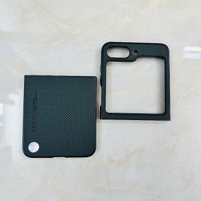 Ốp lưng dành cho Samsung Galaxy Z Flip 5 hiệu X Level vân carbon đẹp mỏng không bám vân tay chống va đập - Hàng nhập khẩu