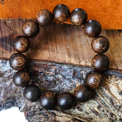 Vòng tay Trầm Sánh hạt tròn 12mm