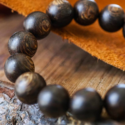 Vòng tay Trầm Sánh hạt tròn 12mm