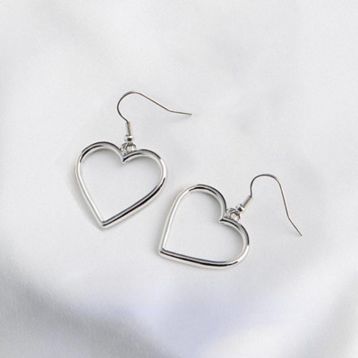 Khuyên Tai Trái Tim Hàn Quốc