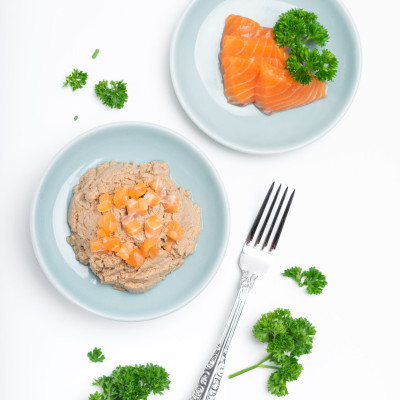 PATE HỖN HỢP CÁ HỒI KING’S PET LON 380G THỨC ĂN CHO CHÓ MÈO