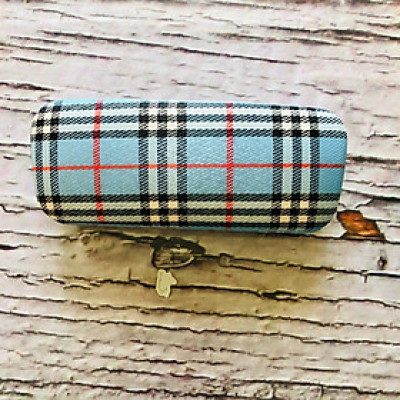 Hộp Đựng Mắt Kính Thời Trang, Hộp Đựng Mắt Kính Đẹp, Họa Tiết Bọc vải Caro sang Trọng, Kích Thước 17x7x5cm, Bền Đẹp( Màu Ngẫu Nhiên) 