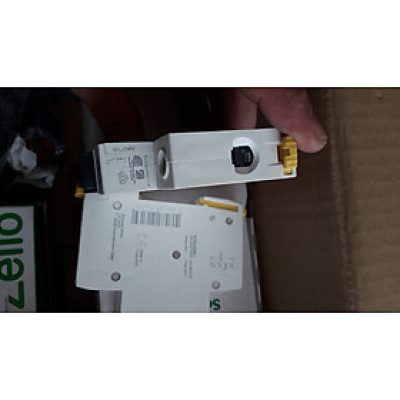 | CHÍNH HÃNG | Aptomat MCB A9K27125 Schneider 1P 25A