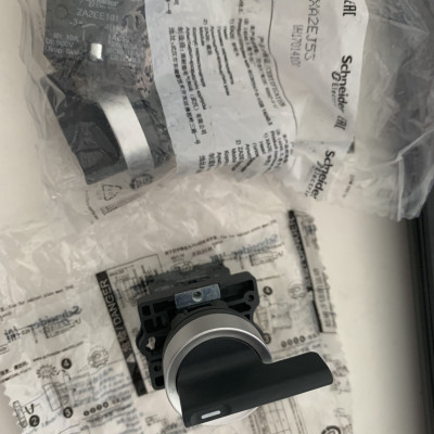 XA2EJ53 - Công tắc 3 vị trí 2 NO, phi 22mm, Schneider