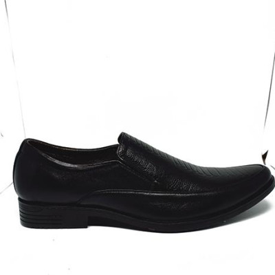 Giày nam Huy Hoàng da bò vân đà điểu màu đen HT7795