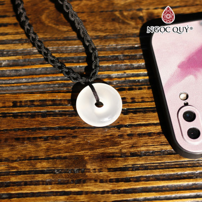 Mặt dây chuyền đồng điếu đá mã não trắng mệnh thủy, kim - Ngọc Quý Gemstones