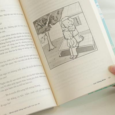 Sách - Mình Phải Sống Một Tuổi Trẻ Rực Rỡ - Tặng Kèm Bookmark Bế Hình + Postcard Bồi Cứng