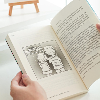 Sách - Mình Phải Sống Một Tuổi Trẻ Rực Rỡ - Tặng Kèm Bookmark Bế Hình + Postcard Bồi Cứng