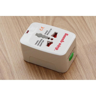 Ổ cắm du lịch Điện Quang ĐQ ESK TV01 -  Lỗ cắm chuẩn quốc tế, thích hợp mọi chân cắm. Nhỏ gọn, dễ mang theo. BH 12 tháng