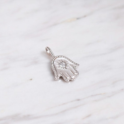 Mặt dây chuyền hình bàn tay đính 1 viên đá độc đáo Gix Jewel SPGMDC04