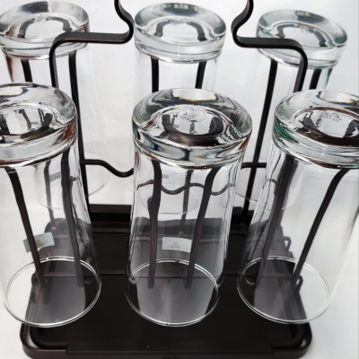 khay úp ly cốc inox có khay hứng nước vuông / tròn màu nâu