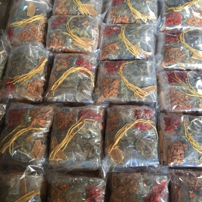 Đặc Sản Kon Tum - (Được Xem Hàng) Amakong  chính hiệu đóng Gói 1Kg Hút Chân Không - OCOP 3 Sao