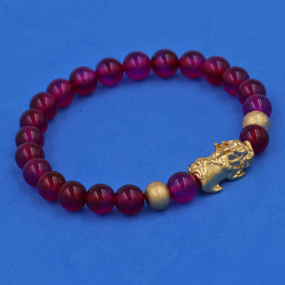 Chuỗi đeo tay Thạch Anh Đỏ mận 6 ly cẩn Tỳ Hưu inox vàng VTAOMTHHBV6 - hợp mệnh Hỏa, mệnh Thổ