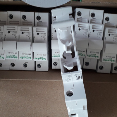 | CHÍNH HÃNG | Đế cầu chì cách ly A9N15636 Schneider 10.3x38