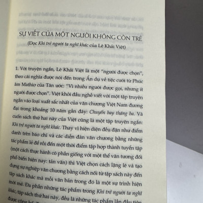 KHI TRẺ NGƯỜI TA NGHĨ KHÁC - Lê Khải Việt - Nhã Nam - Nhà xuất bản Hội Nhà Văn