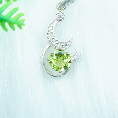 Mặt dây chuyền đá Peridot xanh lá tự nhiên 3cm