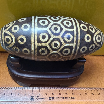 Hạt Dzi cỡ lớn 11x5cm, hình bầu dục, 108 mắt.