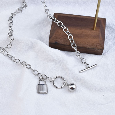 Vòng cổ dây chuyền gắn ổ khoá unisex