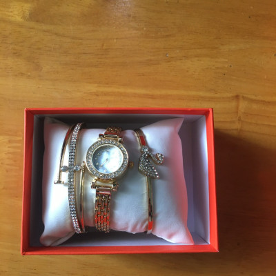 Set hộp  phụ kiện đeo tay 3 món , phong cách thanh lịch thời trang sang trọng cho nữ