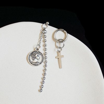 Đôi bông tai nam nữ đồng xu chữ thập 1 đôi khác biệt thiết kế