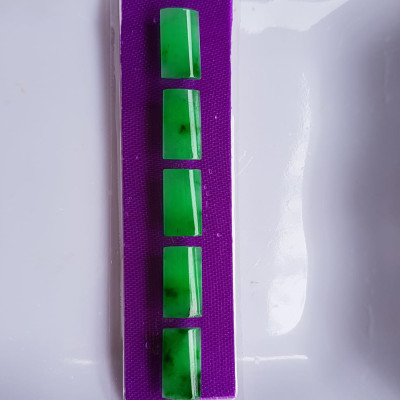 1 bộ lắc tay hình chữ nhật bóng đẹp Dài 13mm x Ngang 7mm x Cao 2mm Đá Ngọc Cẩm Thạch tự nhiên Xanh Ngọc tươi bóng đẹp Nữ bọc vàng đeo đẹp sang quà tặng ý nghĩa gửii đến Mẹ và người thân ạ