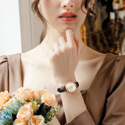 Đồng Hồ Nữ I&W Carnival 556L Chính Hãng BH 24T Chịu Nước 30m Kính Chống Xước Dây Da Cao Cấp ( Máy Quartz)