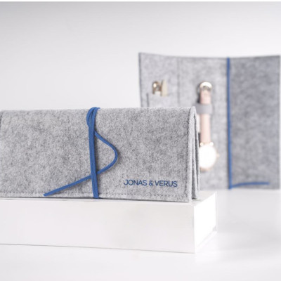 Đồng hồ đeo tay Nữ hiệu JONAS & VERUS X02059-Q3.GGHLB, Máy Pin (Quartz), Kính sapphire chống trầy xước, Dây Da Italy