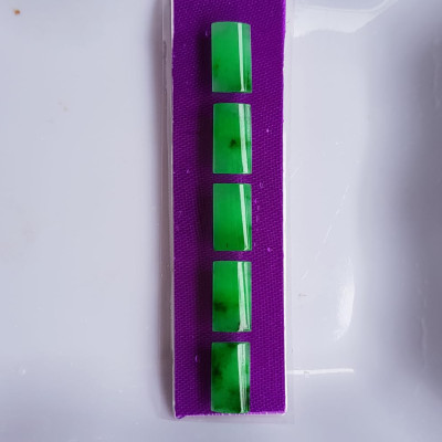 1 bộ lắc tay hình chữ nhật bóng đẹp Dài 13mm x Ngang 7mm x Cao 2mm Đá Ngọc Cẩm Thạch tự nhiên Xanh Ngọc tươi bóng đẹp Nữ bọc vàng đeo đẹp sang quà tặng ý nghĩa gửii đến Mẹ và người thân ạ