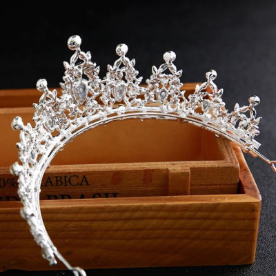 Combo vương miện đính đá cô dâu và lúp voan cài tóc trắng tinh khôi