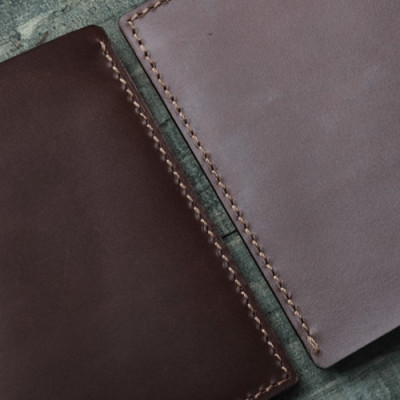 Ví da nam dáng đứng AGB Physis Wallet 