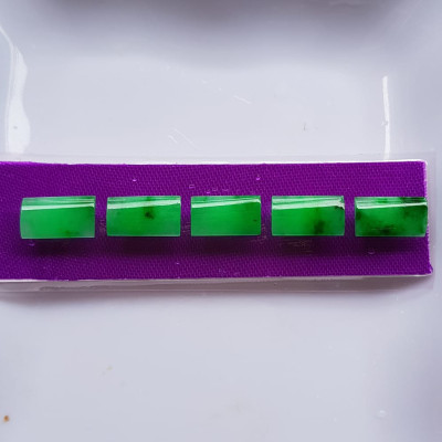 1 bộ lắc tay hình chữ nhật bóng đẹp Dài 13mm x Ngang 7mm x Cao 2mm Đá Ngọc Cẩm Thạch tự nhiên Xanh Ngọc tươi bóng đẹp Nữ bọc vàng đeo đẹp sang quà tặng ý nghĩa gửii đến Mẹ và người thân ạ