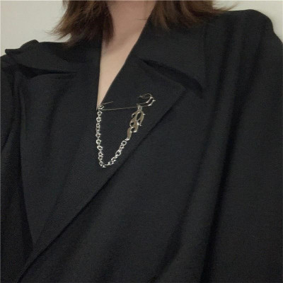 Cài áo ngọn lửa