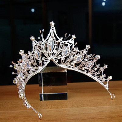 Bộ trang sức vương miện và bông tai hoa dây lộng lẫy make up cô dâu, dạ tiệc