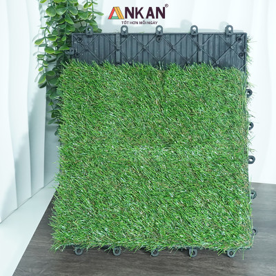 Vỉ Cỏ Nhân Tạo Thương Hiệu ANKAN, Kết Hợp Với Vỉ Gỗ Lót Sàn Để Lót Ban Công, Sân Vườn, Phòng Tập Gym, Khu Resort, Cỏ Nhân Tạo Loại Tốt, An Toàn Cho Trẻ Nhỏ, Hàng Xuất Khẩu