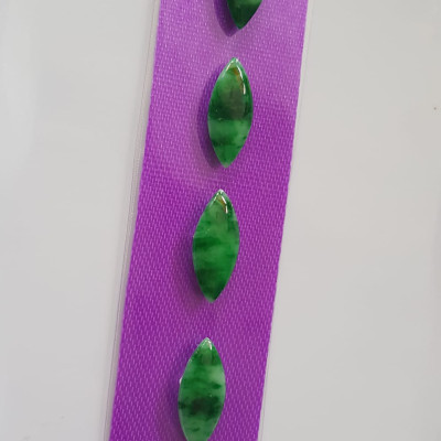  Bộ lắc hạt dưa mới rất đẹp đá cẩm thạch tự nhiên Size Dài 15mm x Ngang 6mm x dầy 2mm màu xanh lý sơn thủy bóng đậm đẹp sang Nữ lên lắc tay bằng vàng đeo rất đẹp luôn món quà tặng Mẹ, Vợ, người thân ý nghĩa ạ