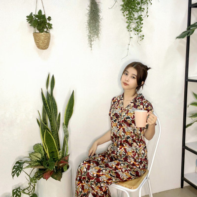 Bộ Pyjama nữ, đồ mặc nhà VILADY- B139 Quần Dài Tay Cộc Họa Tiết Con sò Màu Đỏ Đô, chất liệu lụa Pháp