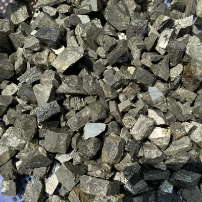 Đá vàng găm NHASAN DVGV “Trấn trạch, trừ tà, xử lý những tia ác xạ xấu” 