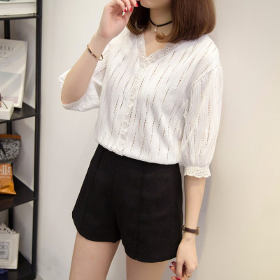 Áo sơ mi nữ công sở cổ V thanh lịch, họa tiết trơn phối viền ren siêu xinh, phong cách Hàn Quốc HB185