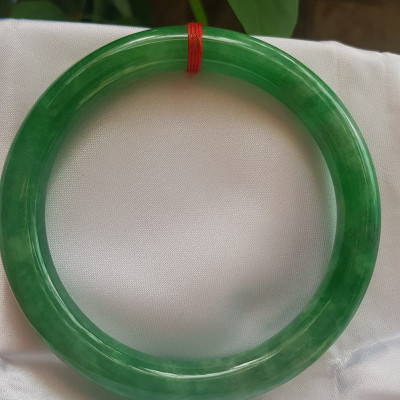 Vòng tay Nam Nữ đá Cẩm Thạch Đậu Lý QC size lớn 64mm x cọng 10mm Vòng màu xanh đậu lý bông bóng đẹp Anh Chị tay to Cân Nặng 73kg- 85kg đeo ạ