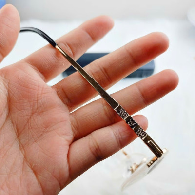 Kính lão hai tròng tròng trên 0 độ tròng dưới có độ đọc sách tặng hộp đựng cao cấp