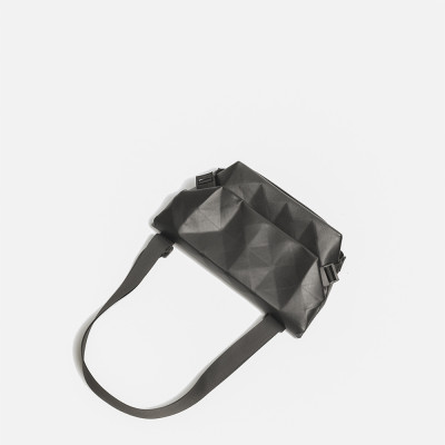 Túi đeo chéo nam phong cách mới  - BEE GEE DCN9248