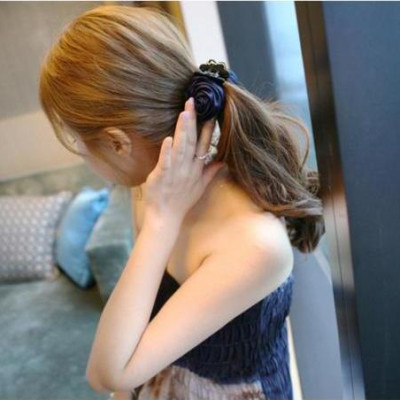 Kẹp tóc càng cua hoa hồng vải lụa nhiều màu sang trọng