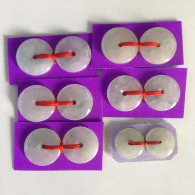 Đôi bông tai đá cẩm thạch trắng tự nhiên đẹp Size đk 15mm x dầy 3mm Nữ về bọc làm đôi bông tai vàng đeo đẹp ạ Mệnh Kim Thủy hợp ạ Chất liệu đá cẩm thạch tự nhiên