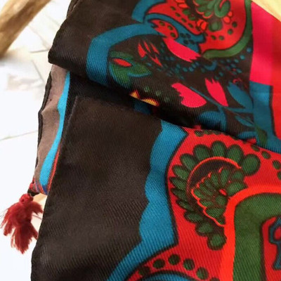 Khăn choàng cotton chống nắng - đi biển họa tiết dễ thương