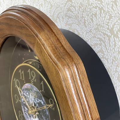 Đồng hồ Rhythm Magic Motion 4MH438WU06 – 42.4 x 52.5 x 12.5cm. Dùng PIN.