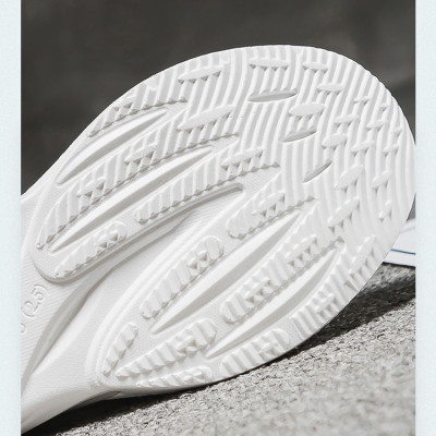 Giày thể thao nam đế êm nhẹ, thoáng khí đế cao su đúc, chống trơn trượt hạn chế mòn – BEE GEE - GNA2033