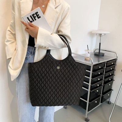 Túi xách nữ cỡ lớn thời trang phong cách rhiện đại trẻ trung , túi đeo vai thời trang dung tích lớn