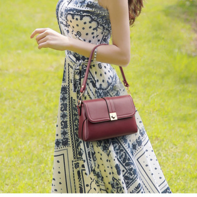 Túi xách nữ thời trang công sở cao cấp phong cách mới