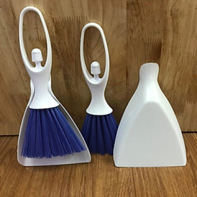 Bộ chổi xẻng quét ban thờ, bàn phím hình Vũ công